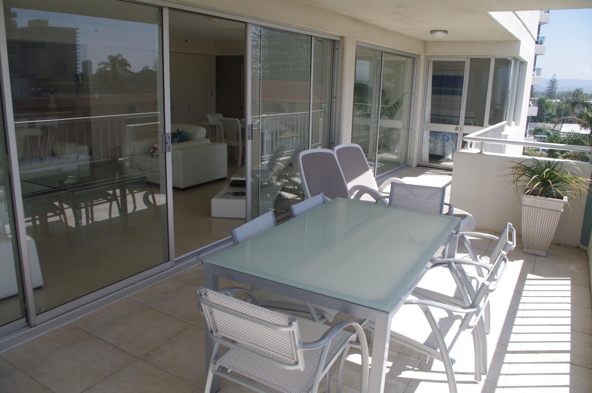 Aparthotel Marriner Views à Gold Coast Extérieur photo